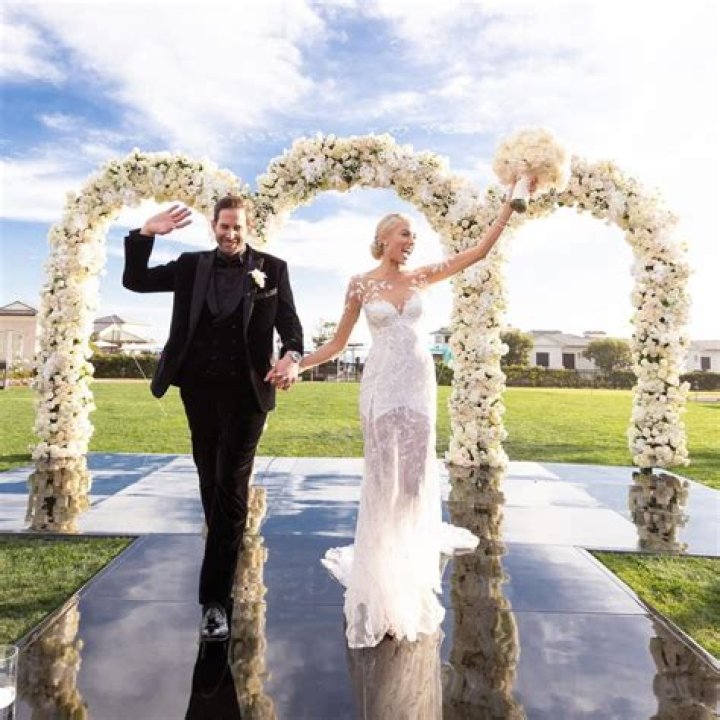 Captivating Moments: The Enchantment of Elena Moussas Wedding Pictures