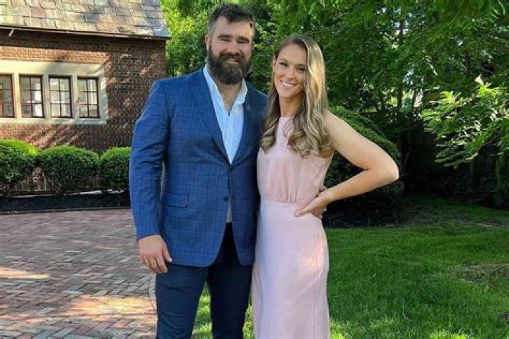 Lia Thomas Wife: A Comprehensive Look Into Her Life and Relationship